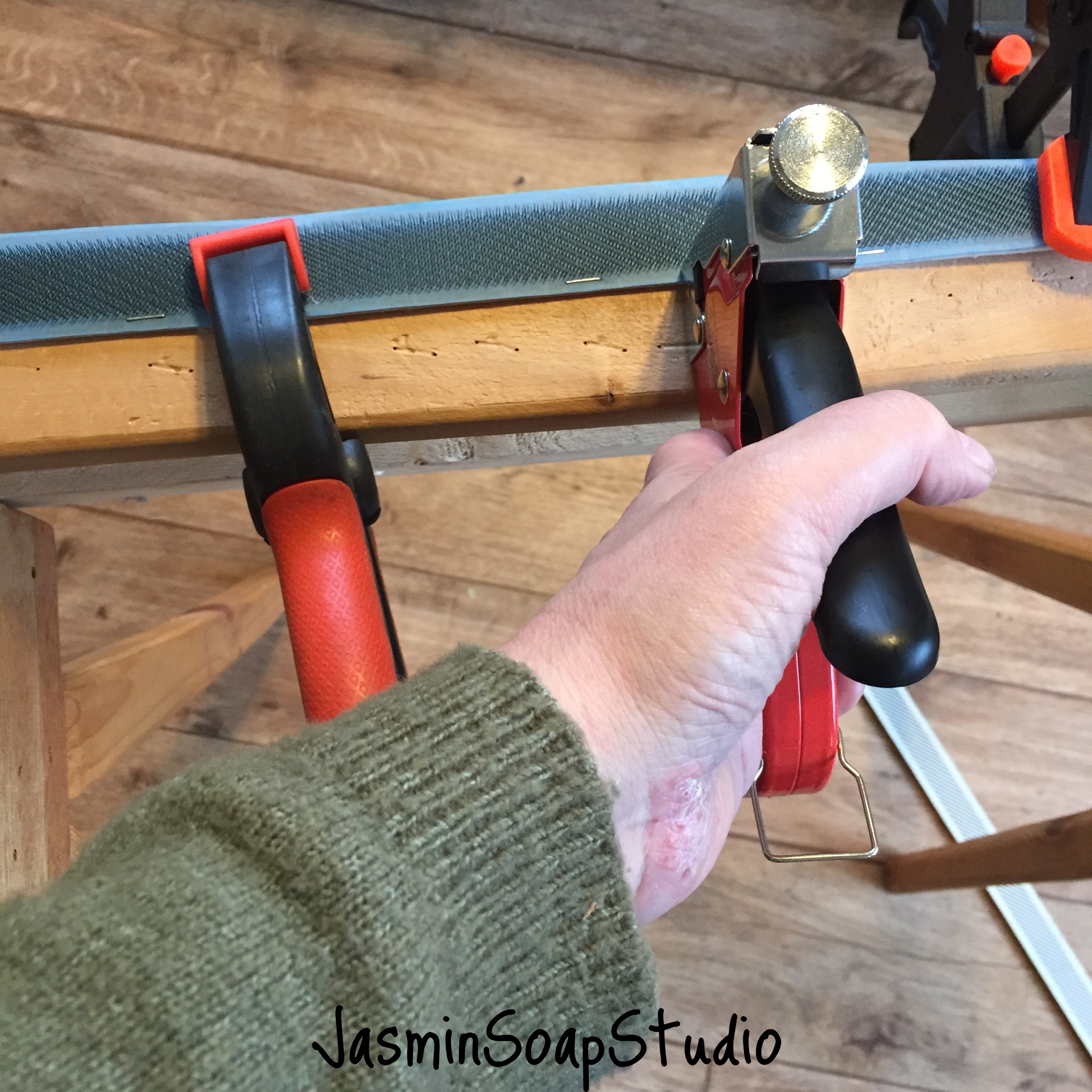 gripper strip frame hand nietmachine